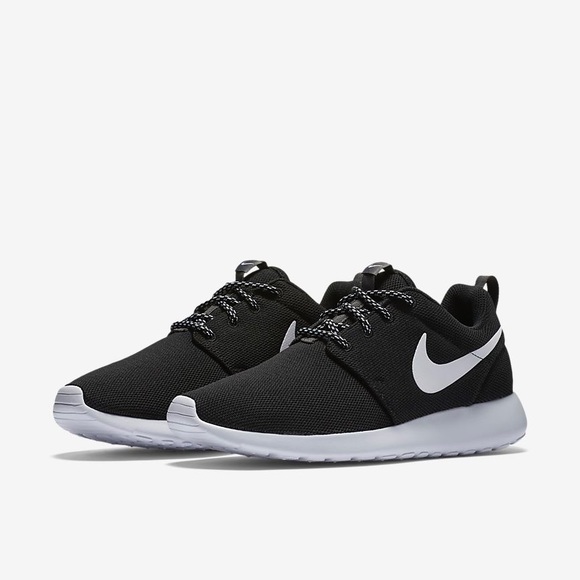 roshe one womens